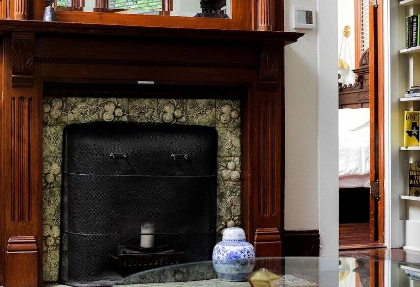 Brava House B&b