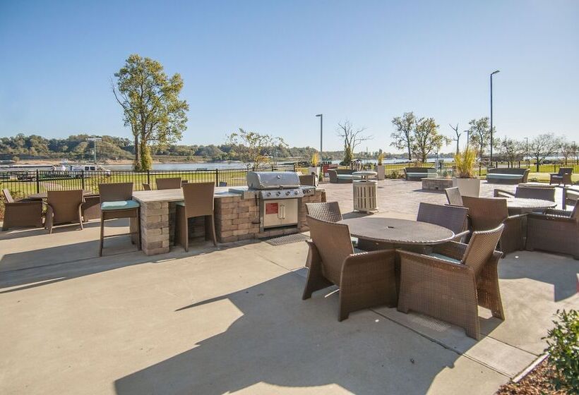 فندق Towneplace Suites By Marriott Vidalia Riverfront