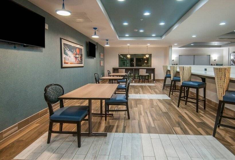 فندق Towneplace Suites By Marriott Vidalia Riverfront