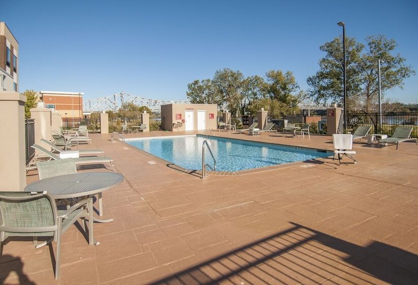 فندق Towneplace Suites By Marriott Vidalia Riverfront