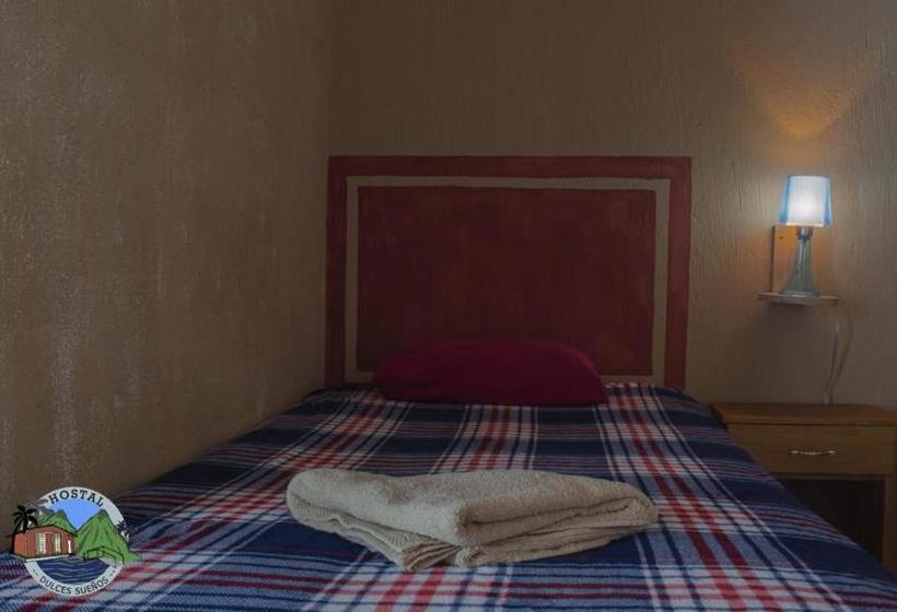 Hostal Dulces Sueños  Hostel