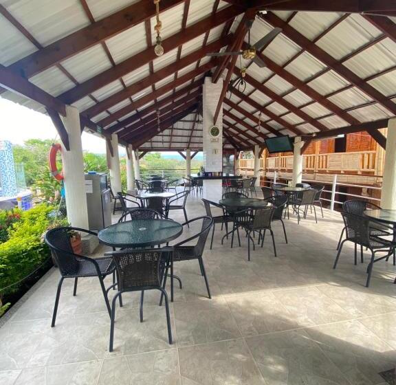 هتل Hv Sueño Real Tatacoa