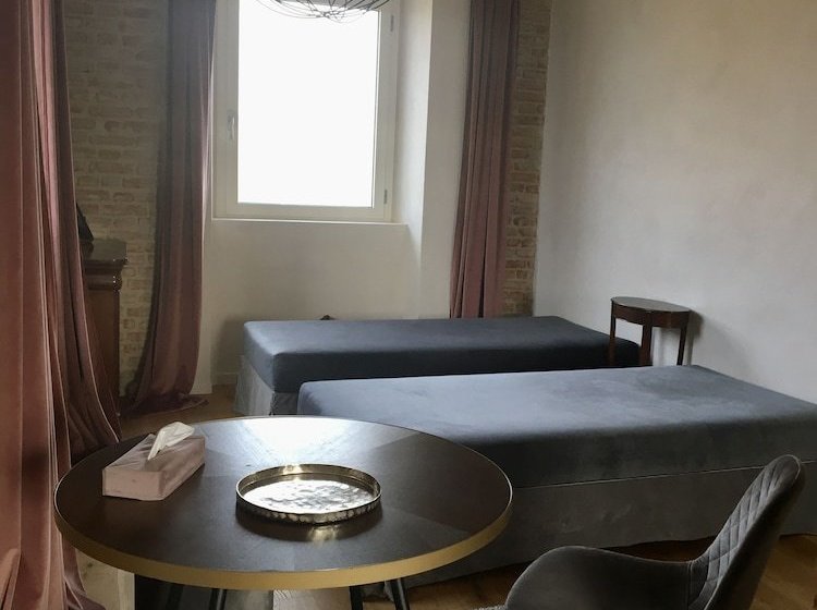 פנסיון Domaine Isaure