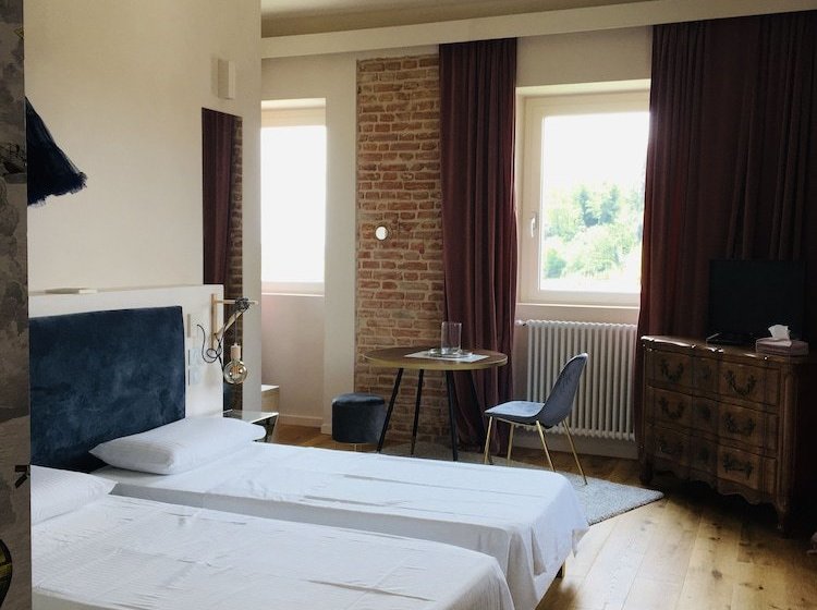 بنسيون Domaine Isaure