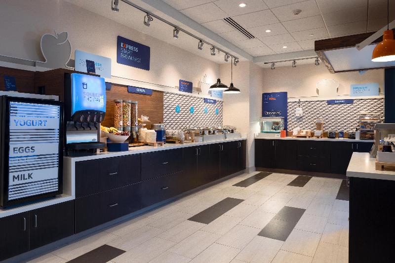 בית מלון כפרי Holiday Inn Express & Suites   Tulsa Downtown   Arts District, An Ihg