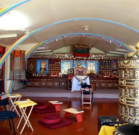 פנסיון Mahamudra Buddhist Centre