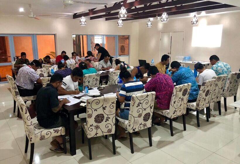 هتل The White House