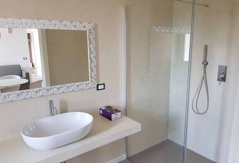 هتل Venus Suites