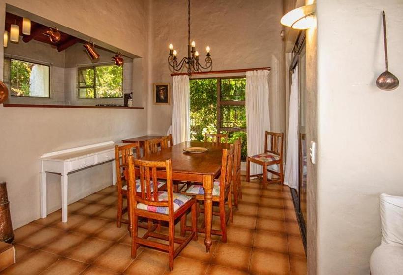 تختخواب و صبحانه Sea Whisper Guest House And Self Catering