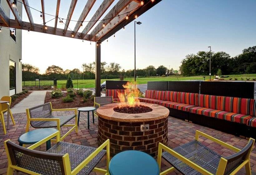 Отель Home2 Suites By Hilton Lagrange