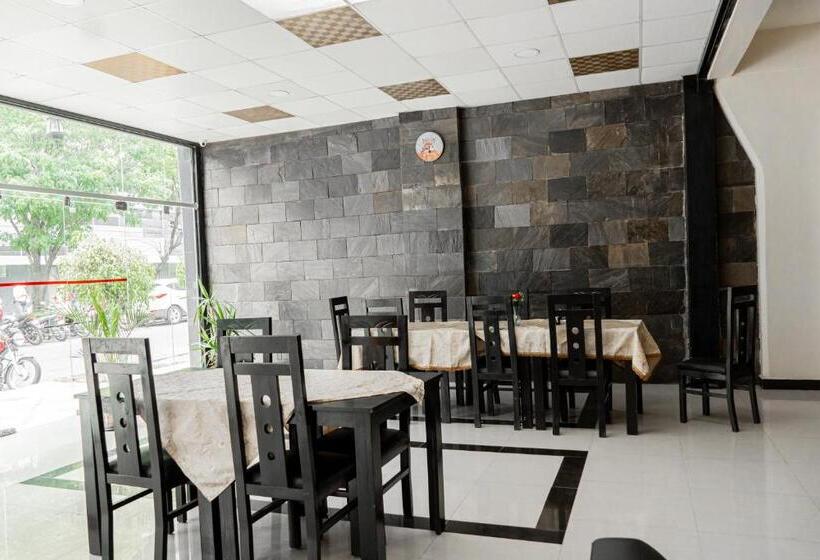 هتل Residencial Velia & Victoria