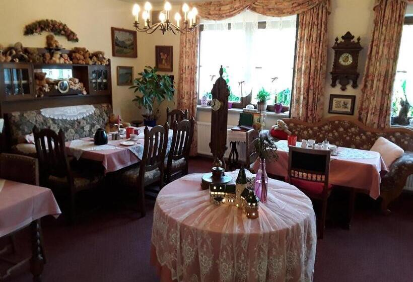 ユースホステル Gästehaus Gisela Im Fürstlichen Fischhaus