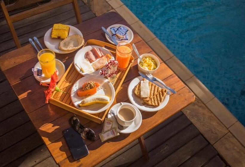 הוסטל Rogai Hotel Pousada