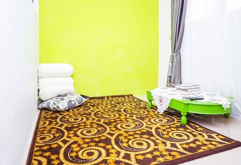 Hotel Oyo 433 Nelvi Residence Syariah