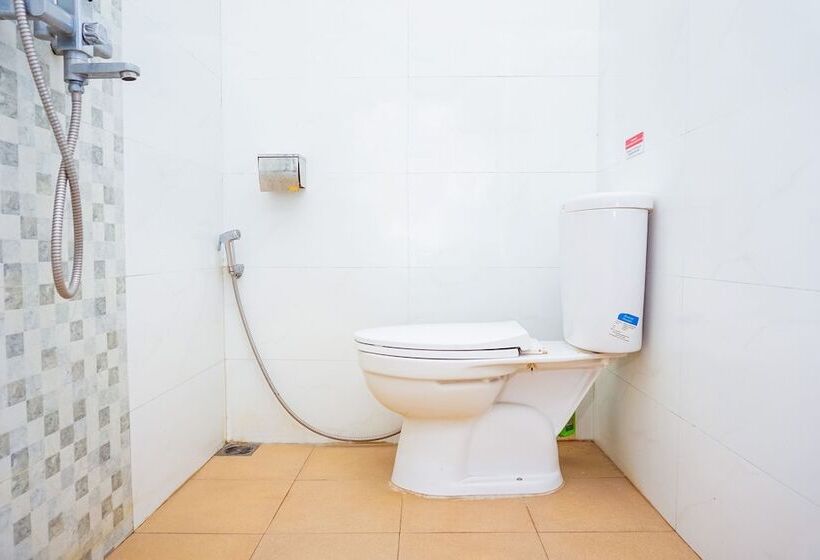 Hotel Oyo 433 Nelvi Residence Syariah