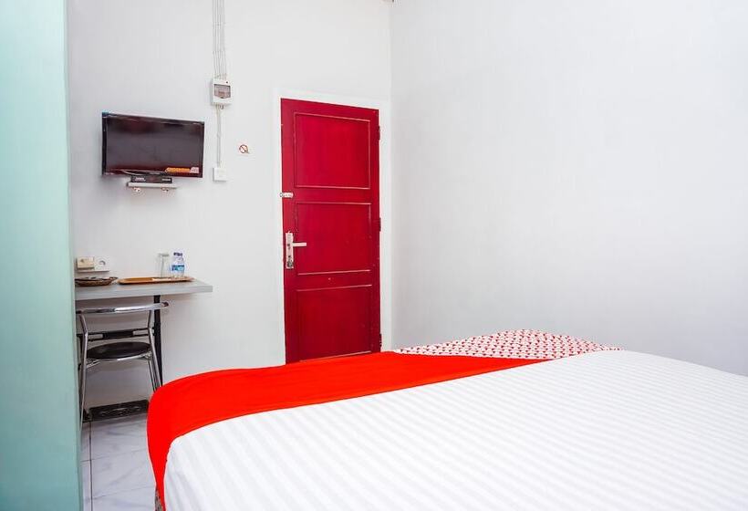 Hotel Oyo 433 Nelvi Residence Syariah