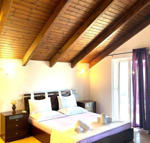 Apartments Athina Orikum