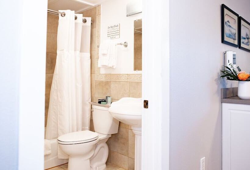 Bed and Breakfast Meranova Guest Inn