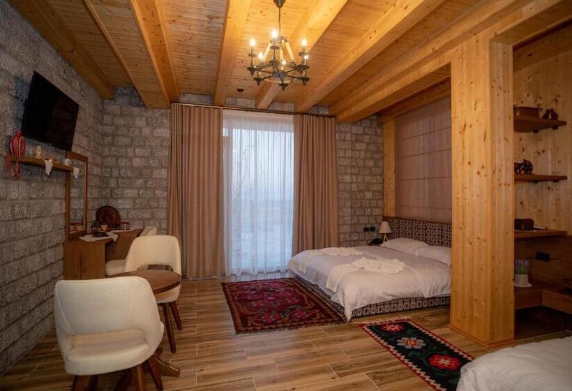 هتل Grandpa S House