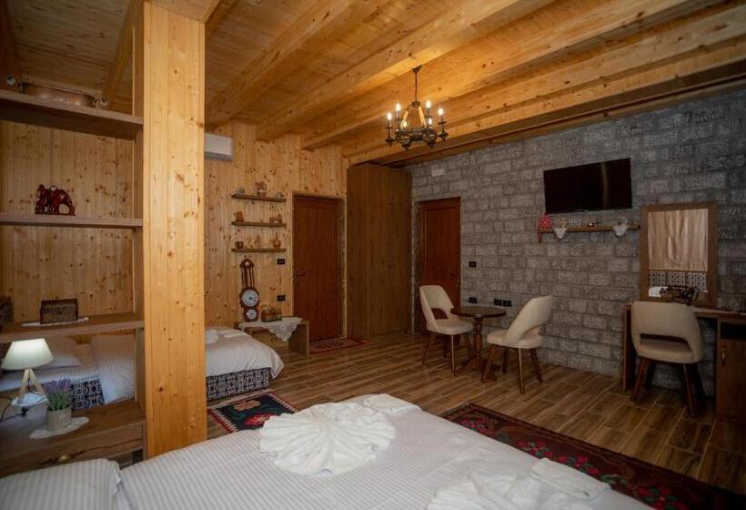هتل Grandpa S House