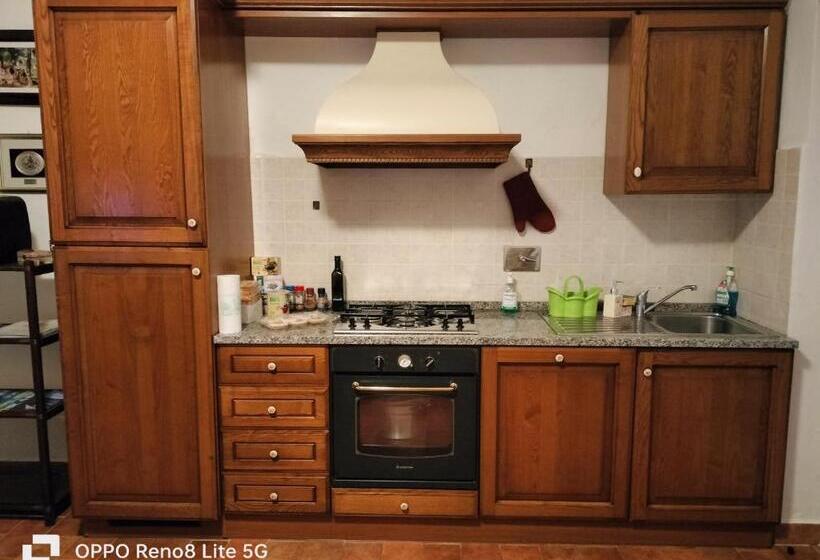 فندق Agriturismo Uliveto Gretacci