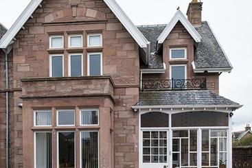 پانسیون Eastdene Guest House