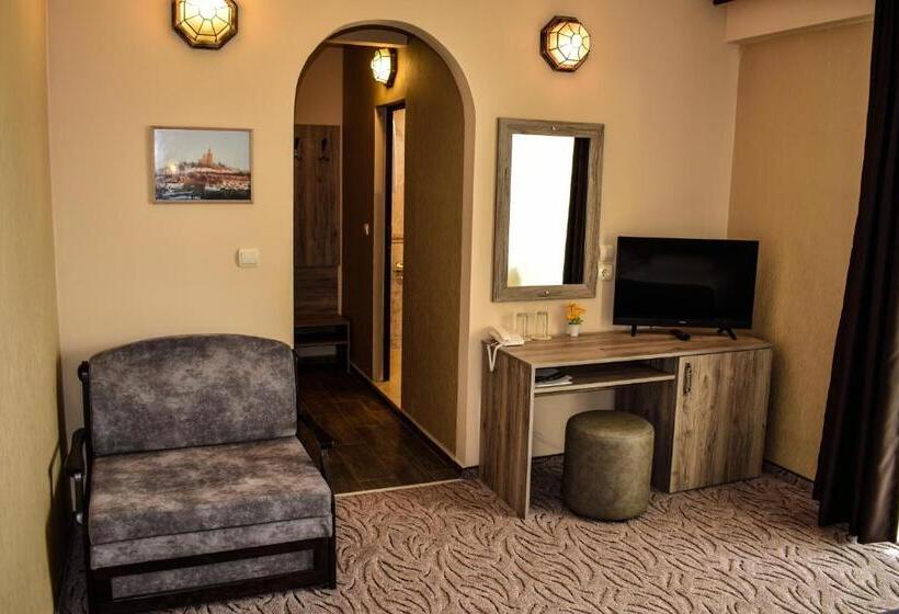 استراحتگاه Complex Bolyarsko Selo & Spa