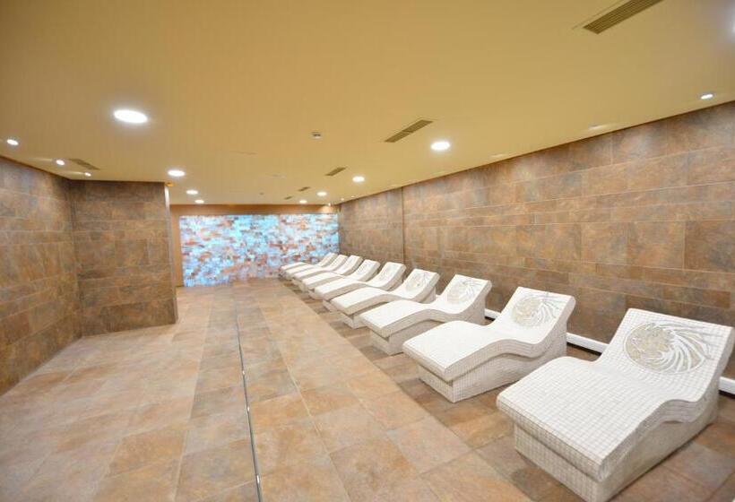 استراحتگاه Luani A Spa & Wellness Center