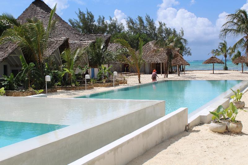 אתר נופש Fun Beach