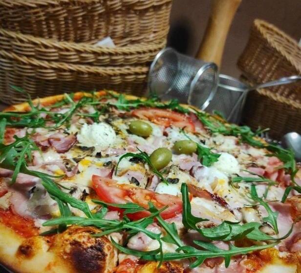 پانسیون Restaurant & Apartments & Rooms Avenia