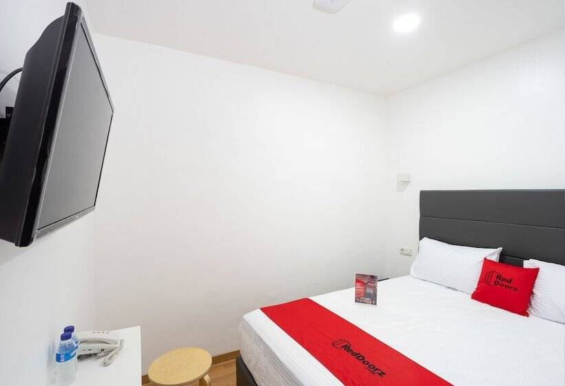 پانسیون Reddoorz Plus @ Danau Sunter Utara