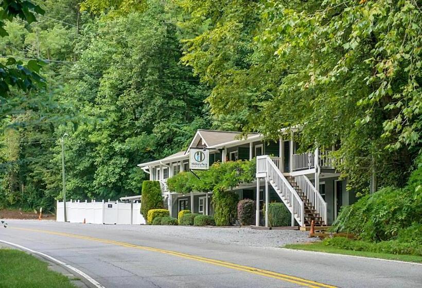 モーテル Hickory Falls Inn