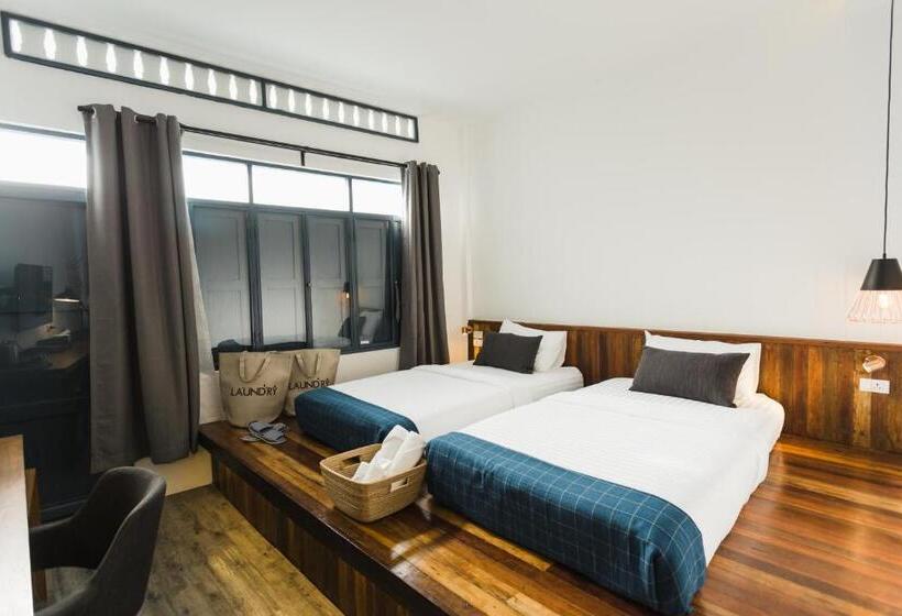 Spinomad Hostel