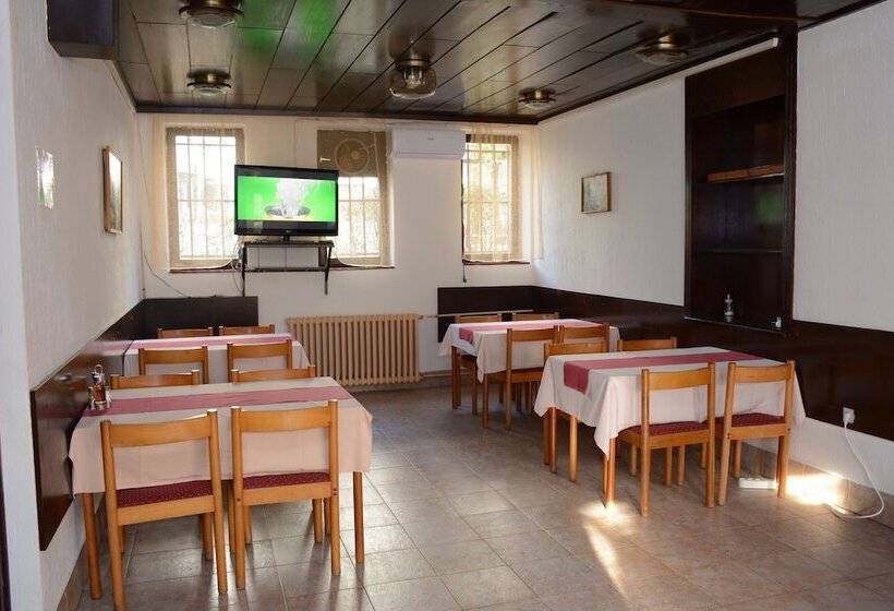 تختخواب و صبحانه Vila Panonija