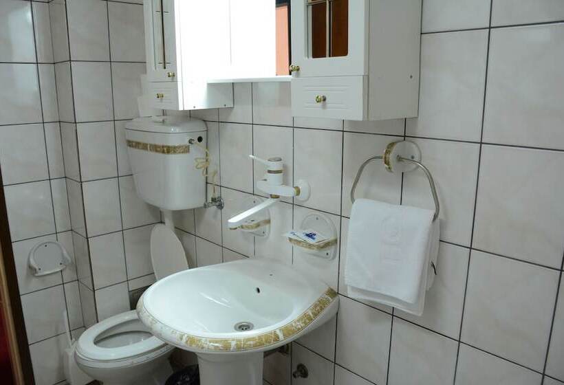 تختخواب و صبحانه Vila Panonija