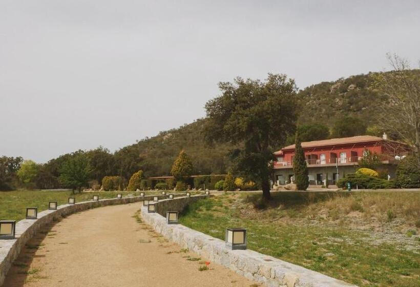 پانسیون Hostal Rural Can Pau