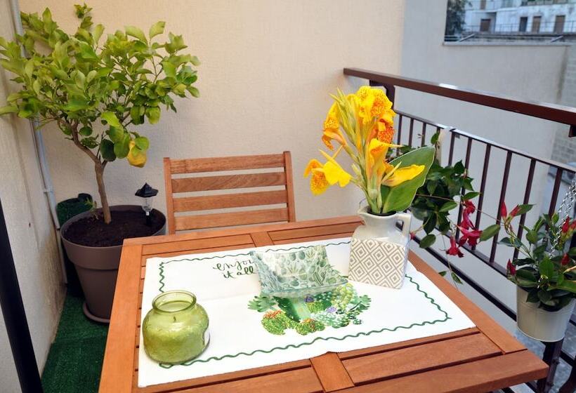 تختخواب و صبحانه Kalurya