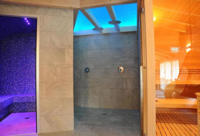 Touring Hotel & Spa