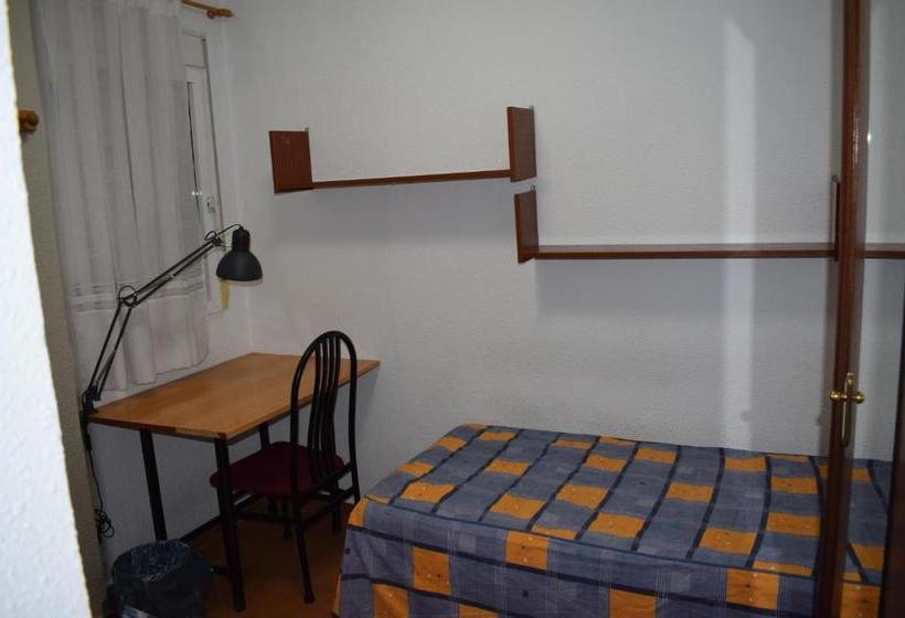 הוסטל Residencia Universitaria Reuniver Burjassot