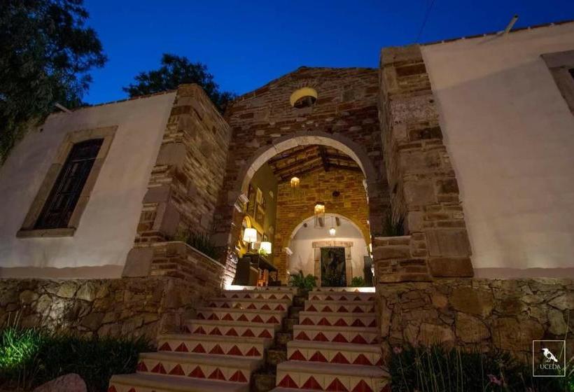 فندق Real De Piedra