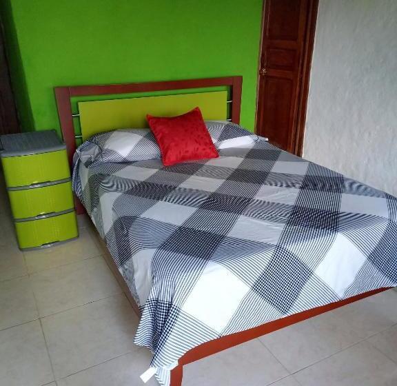 پانسیون Hostal Bamboo