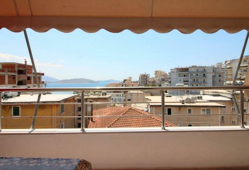 Mona`s Hostel