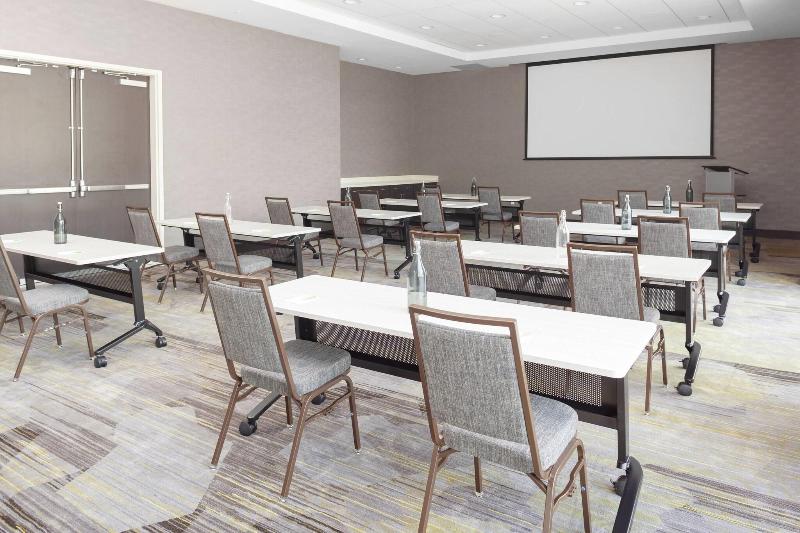 בית מלון כפרי Courtyard By Marriott Deland Historic Downtown