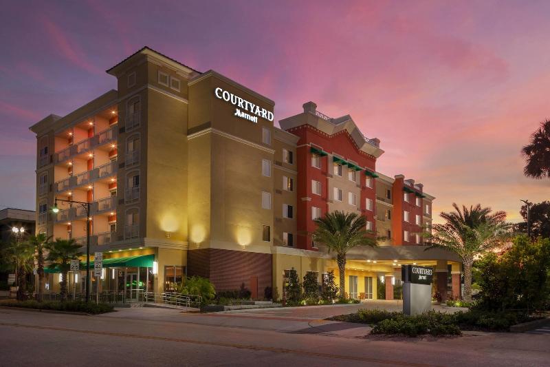 בית מלון כפרי Courtyard By Marriott Deland Historic Downtown