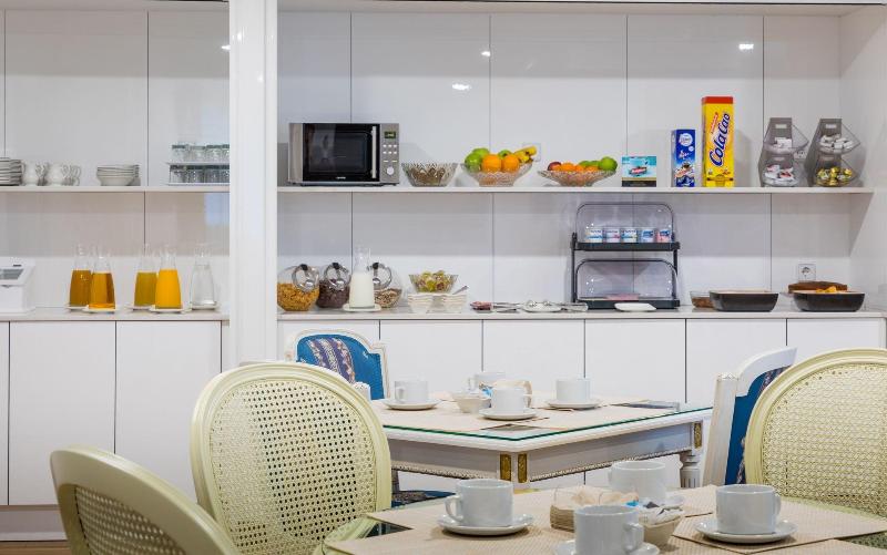 پانسیون Suite Home Pinares