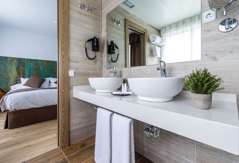 پانسیون Suite Home Pinares
