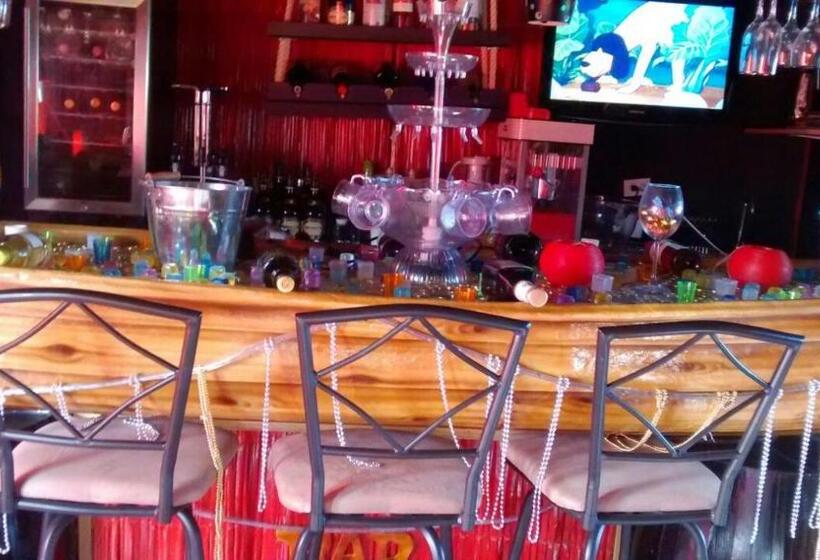 هاستل Posada Nativa Licy