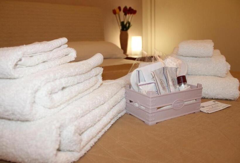 تختخواب و صبحانه Bed&book Palazzo Cutelli
