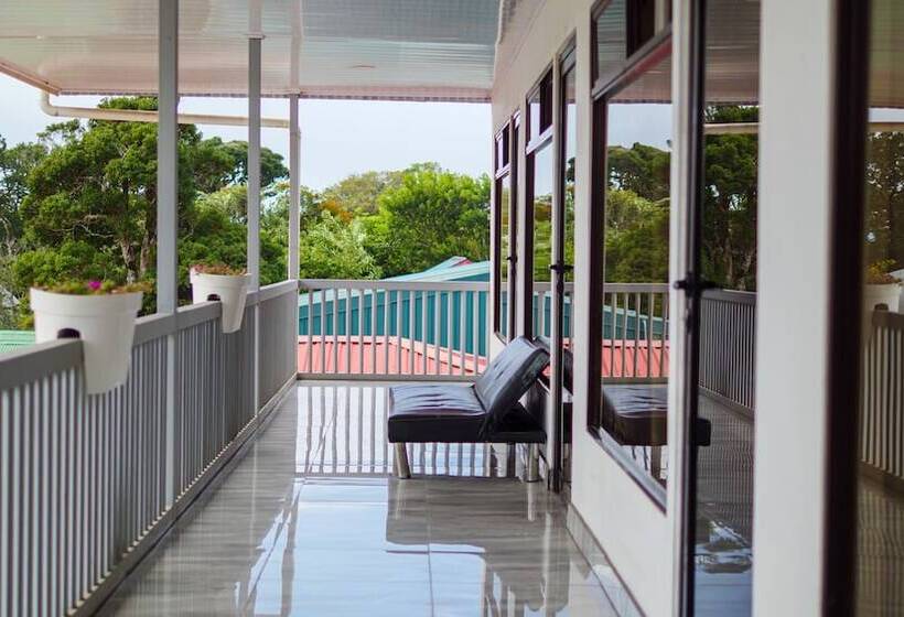 تختخواب و صبحانه Hostel Cattleya   Monteverde, Costa Rica