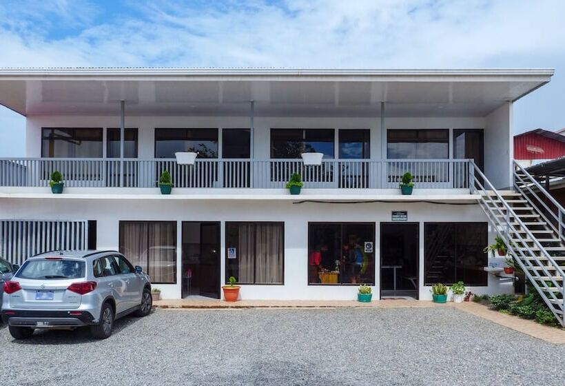 تختخواب و صبحانه Hostel Cattleya   Monteverde, Costa Rica